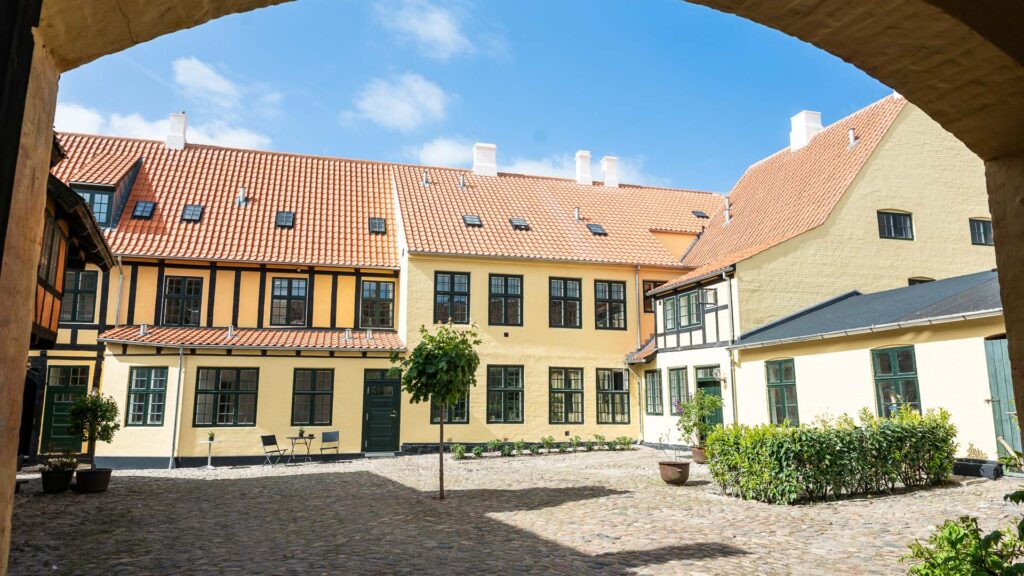 Plougs Gård i Faaborg, malet af Malermester Bjarne Toft Hansen